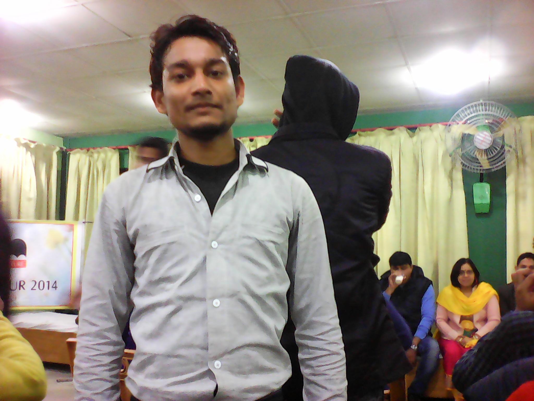 MY SELF SAMEER KHAN
I LIVING IN INDIA 
I AM A GENERAL PERSON
MY FATHER DOING BUSINESS