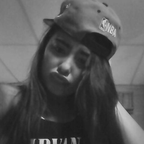 Pícame, moléstame, métete conmigo, no me dejes dormir, hazme enfadar, pero por favor, no te vayas,,, AMO 3p♥(matii me ama)