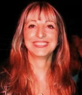 Francesa de padre español#Enamorada de España#Profe de castellano#Adicta a DM, a la cultura y al fitness #Con ganas de jubilarse en Espana