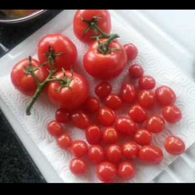 I'll post healthy meals, sports, tips & tricks for a healthy life :)
