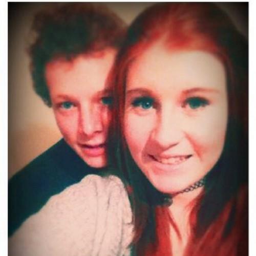 eratt12's profile picture. Follow me and ill follow you