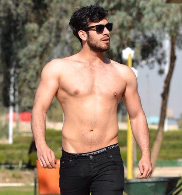 Hayat asla sahnelenmeyecek bir oyunun sonsuz tekrarından ibarettir!