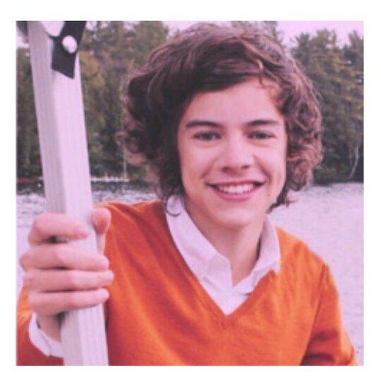 °.*: follow @HopeStylinson22 she follows back :*.° do it or I unfollow ! ! !