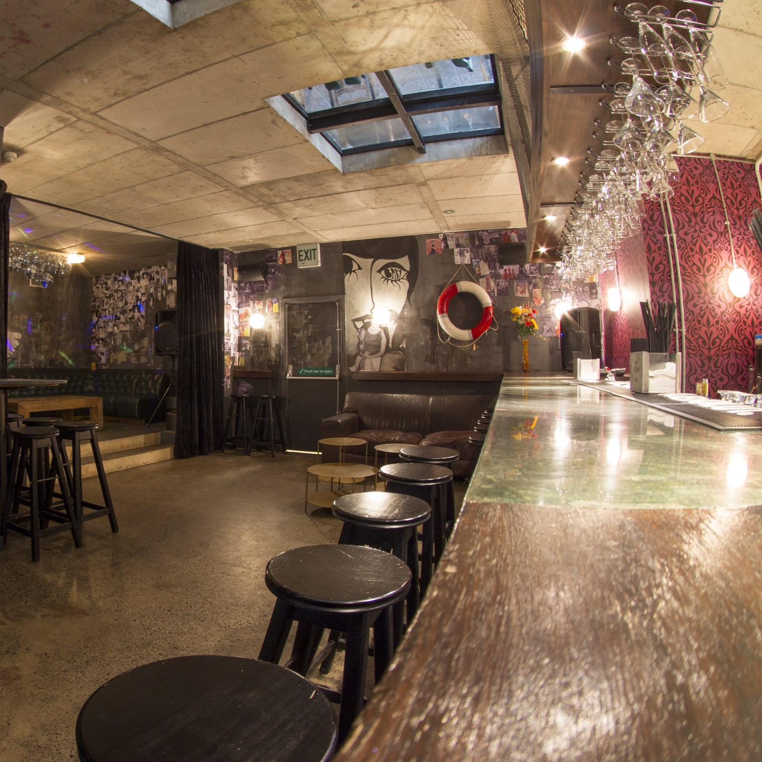 Open Thurs,Fri,Sat 7pm to 2am.A cool underground bar, owned by the Harbour House Group; great for Bachelorette's & private functions: 0214260330.