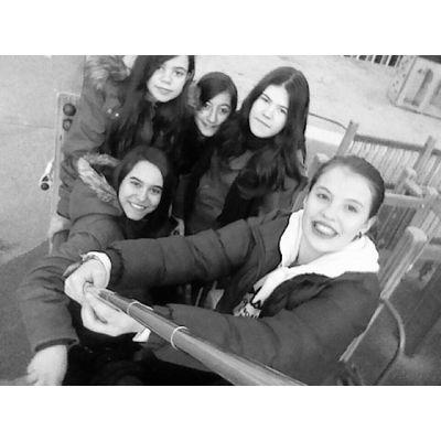 Plaza
Mejor Amiga O7. Mejor Amigo 13