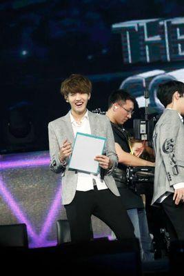 hi am dream 
my love for exo 
just student at mattayom.
i live in bangkok 
i am a single
love you and thank you for follow me