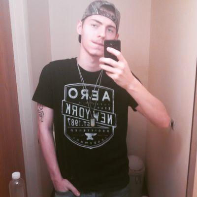 im a country boy i play video games i dip and make youtube videos