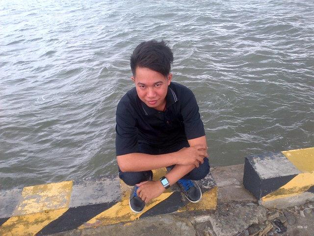 umarlubiez56's profile picture. 