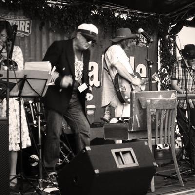 Novelty dance band with vocal refrain ... 10 vinyl EP out  on Trumpet Records