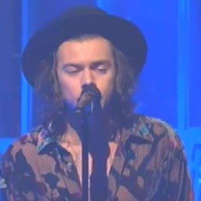 lulu is mine♡@ponytailxstyles || smoother than a smoothie.