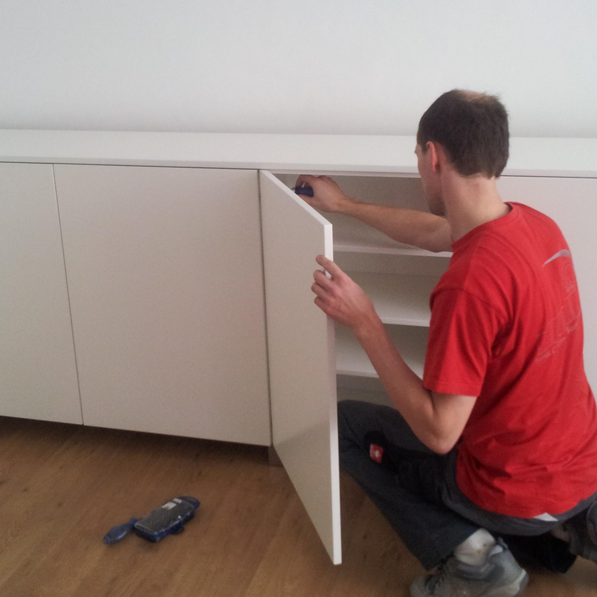 Wij maken speciaal voor u kasten, tafels en kleinmeubelen op maat. Geheel afgestemd op uw wensen. U bepaalt wat wij maken!