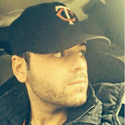 dinogikas's profile picture.