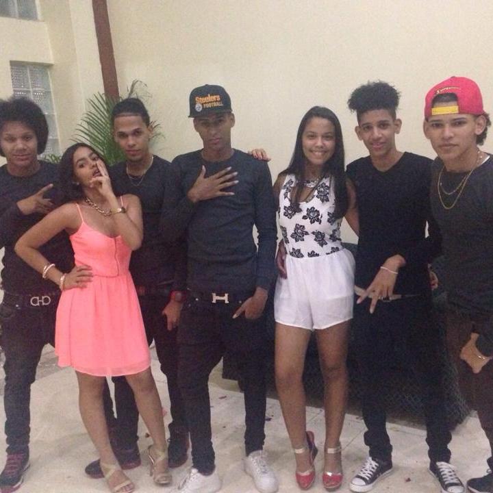 Cuenta Oficial de los #DembowNotaCrazy- (Bailarines Urbanos), #Booking #CONTRATACIONES: 829-460-7181 #FANS_PAGE en Facebook:      (Dembow Nota Crazy)