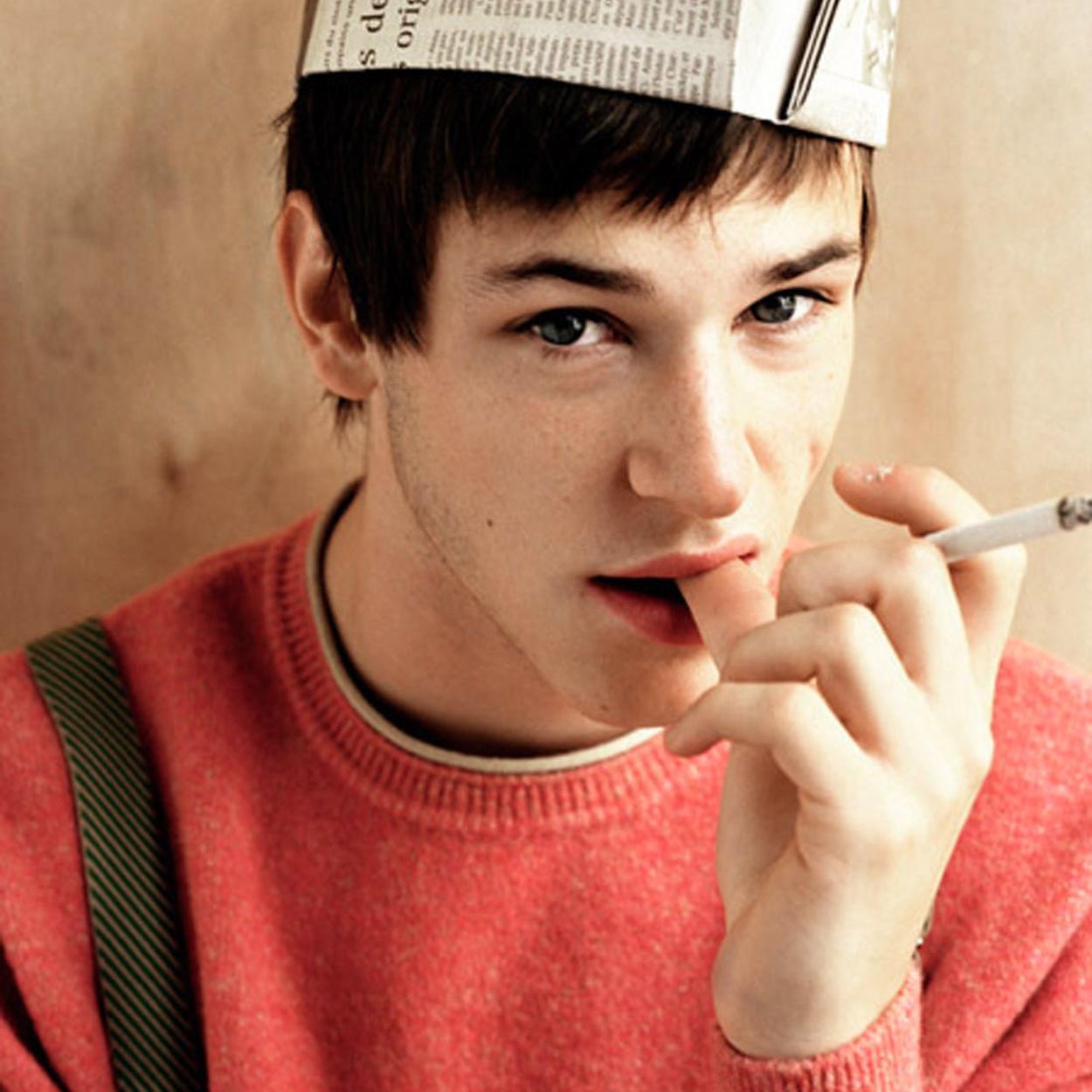 {Gaspard Ulliel FC} Frederick Riley, London 150990, sel A3, cooker, bisexual