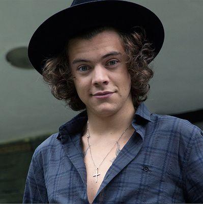 hello! babes you all deserve harry's follow and he'll follow you soon! all the love and please don't give up! i love you so much, babes .x