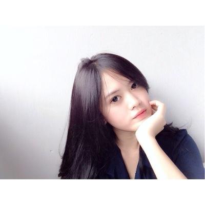 echarienn's profile picture. 