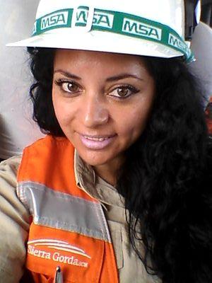 Espero algún día las compañías mineras tengan el mismo % de los hombre con las mujeres ya que tenemos las mismas responsabilidades que los hombres