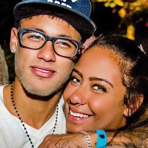 Você é a força, o motivo, a razão pela qual eu encontrei pra nunca, jamais desistir.@neymarjr  ♥  Since:11/08/2012