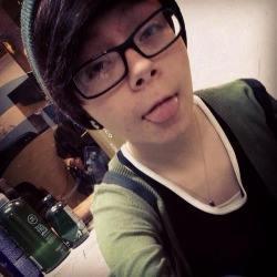 Hello I'm bailey I'm 17 real,  gay,  ftm 
Useless cunt,  Canadian 
Single