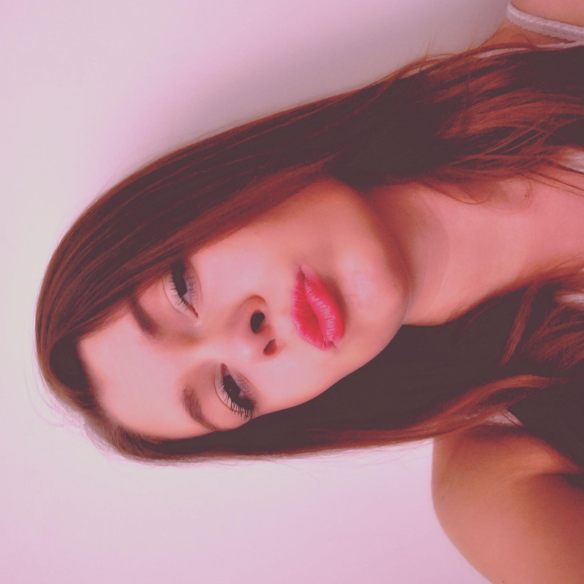 evvuh's profile picture. 