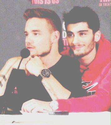 follow @ziamsbeds bc she gave you a free follow