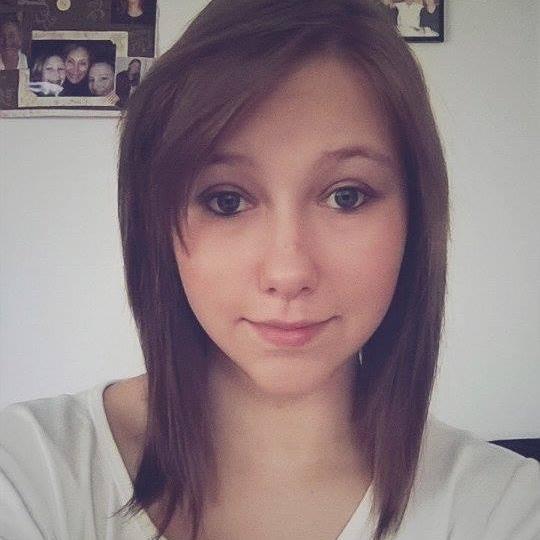 16 ans, fan de Beyond two Souls et Minecraft. Alcool, soirée, amis , danse I like it! Bref je profite de la vie