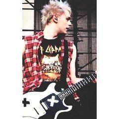 I gave you a free follow so follow @AwhMy5SOS