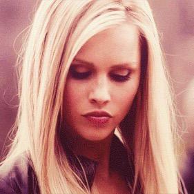 PerfidiousSiren's profile picture. Happy endings are for pussies.