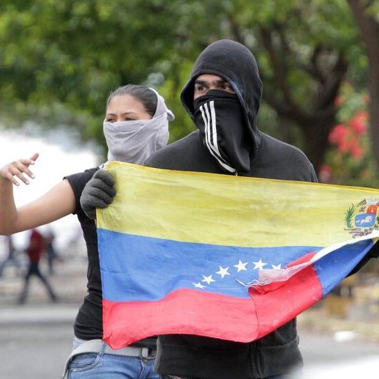 Recuperando a Venezuela por las buenas o las malas.... 
No soy líder ni Politico.. 
Solo hago lo que el corazón me pide... GUAYANES INFORMANDO SIN CENSURA