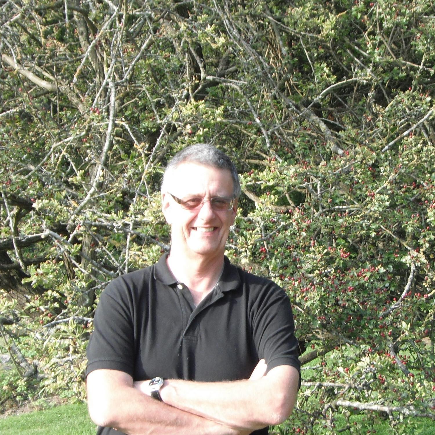 Self employed  Blind Fitter since 88 previously Joiner. Love all bikes motor or not, dog walks, Vaping, like a good book, Married with 2 grown up daughters.