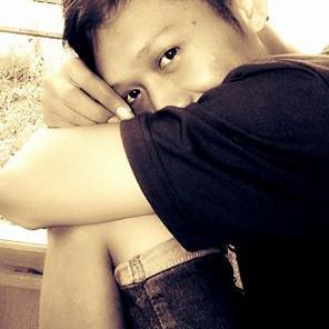 pratamaofrose's profile picture. kalo ngomong jangan tinggi tinggi, takut mulutnya nabrak pesawat