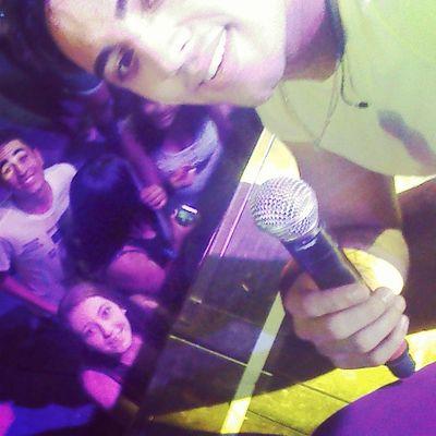 Não sei dizer o tamanho do meu amor por vocês , mas é algo assim : um pouco maior que o infinito , e muito além da eternidade @Fred_Gustavo 16/01/2015 ∞