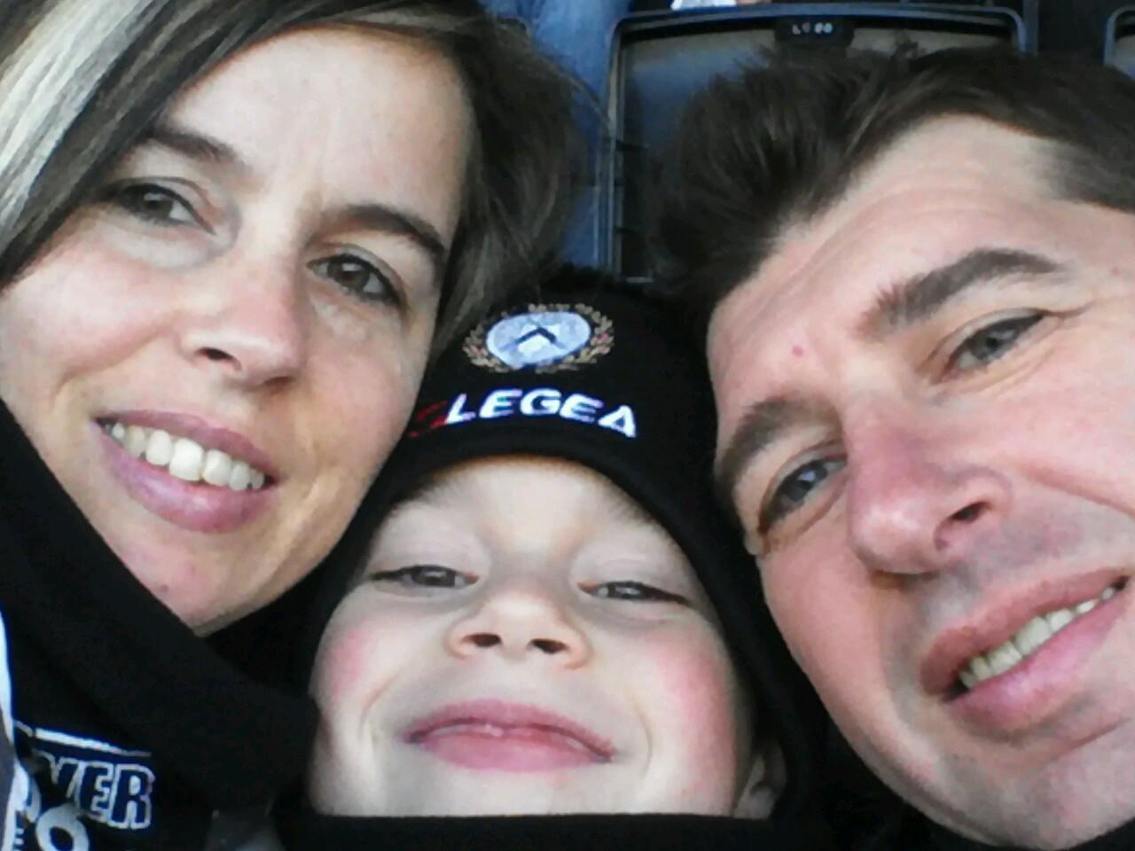 cristianas30's profile picture. ...Un giorno senza sorriso è comunque un giorno perso... #udineseclubtwitter