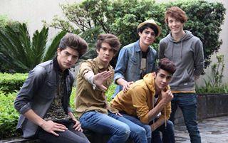 pagina para twittear chistes que esten relacionados con @somosCD9