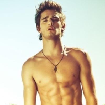 ZachIvy's profile picture. Son of Pamila Isly (aka posion ivy) I have her powers and love for plants. plus I'm just as attractive as her