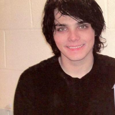 Genderqueergee's profile picture. Hi. I'm Gee. I'm Genderqueer...