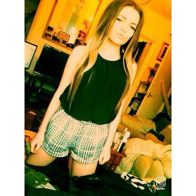 limitlesslyluke's profile picture. crying because luke hemmings and dave franco              snapchat: alexjuby