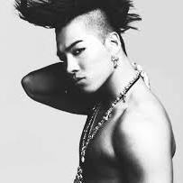 I'm the official Taeyang||RP|I'm in a band called Big Bang,G Dragon is my boy :D @iamthechaerin is my girlfriend,love you boo @iambongcha is my daughter