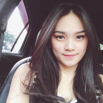 theresyamalia's profile picture. 