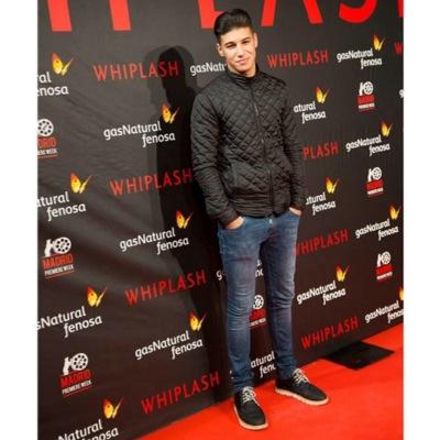 Apoyo para Adil, actor de 'el príncipe' como Driss. Pequeño por fuera enorme por dentro. Le queda mucho camino por recorrer. Mi sex symbol♡