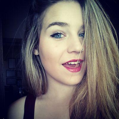 La magia del primer amor es nuestro desconocimiento de que puede tener fin.