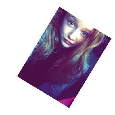 shakeitup894's profile picture. fashion obsessed  salemslady and amylee33 zoe sugg lindsey rem alfie