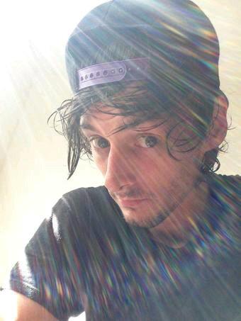 youngbuthung's profile picture. To live in the hearts of others is to never die ⚓