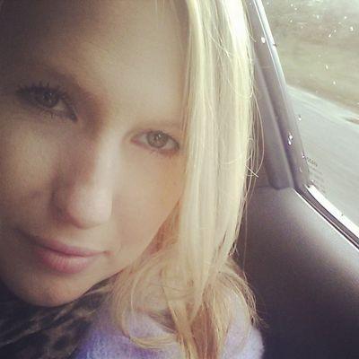 Mummy of Harry and Theodore . Wife of Chris. Teacher of children. ♥
