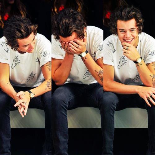 Hi I'm Harry , you May or may not know me from One Direction. ( single❤)