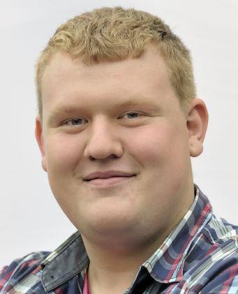 Born in '94, E Engineer, IT freak, Korfbal Funfanatic, Bass player and Single.
