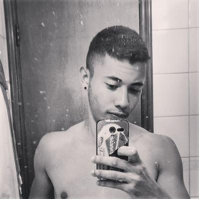 Estudante de Educação Física - UFRJ, Carioca, 20