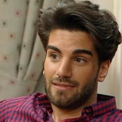 Laura y Sara. 2 chicas de Cantabria enamoradas del nuevo sex simbol! FAN DE @markusqqccmh