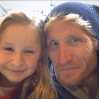 Dad to an Awesome and gorgeous daughter, enjoy cycling, drinking bud and am looking for the 1!!! She must be out there.