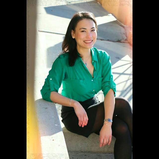 Dedicated to being debt-free. Violist, and lover of red velvet, stow pockets and the sea.